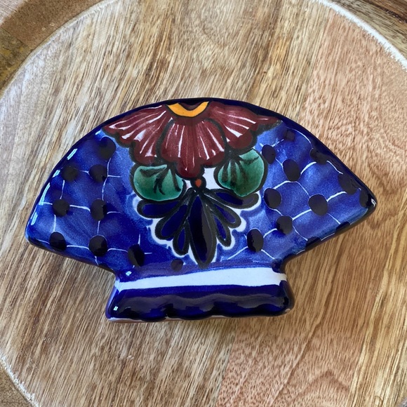 Other - MEXICAN TALAVERA POTTERY NAPKIN HOLDER EUC